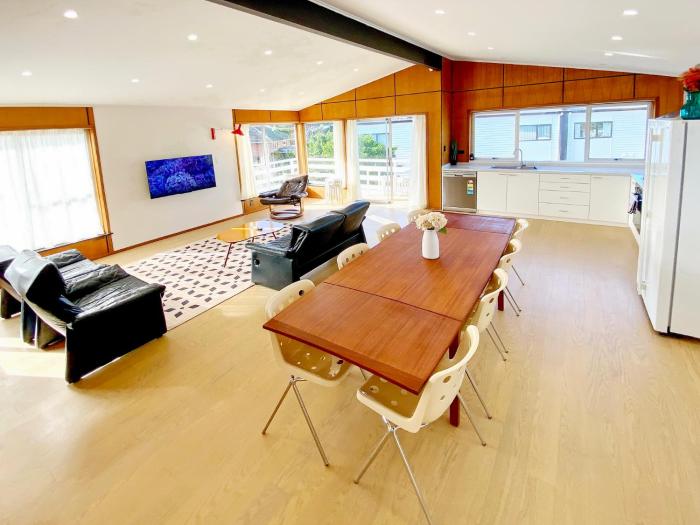 Waterfront villa near IKEA and Sylvia Park