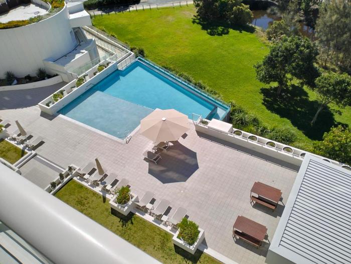 Kirra Surf Apartments