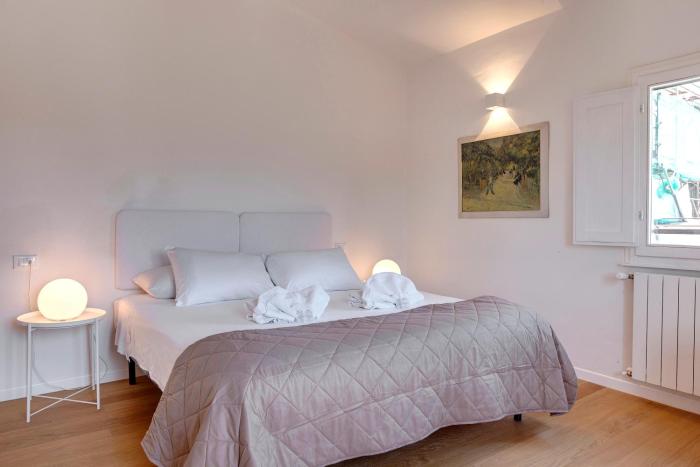 Pinti Apartment by Mamo Florence