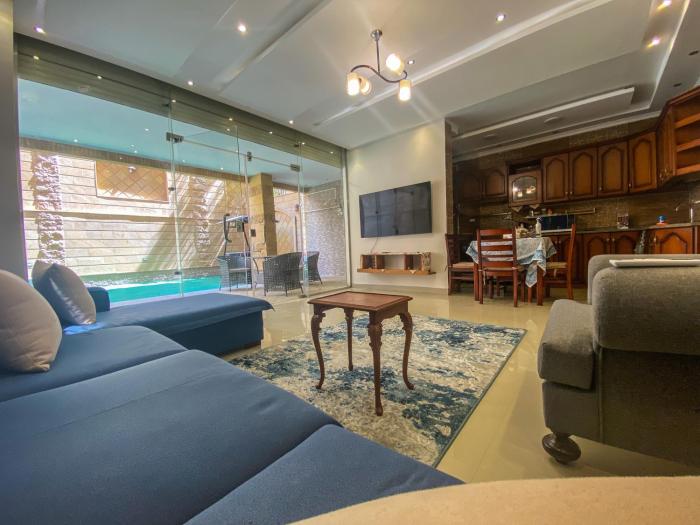 Comfy Basement Apartment with Private Patio and Garden