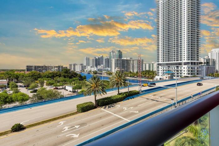 Amazing Studio Beautifull View Balcony Pool Gym