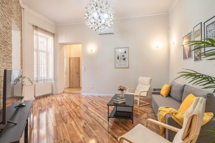 Exclusive Sauna-Equipped Residence near St Stephens Basilica