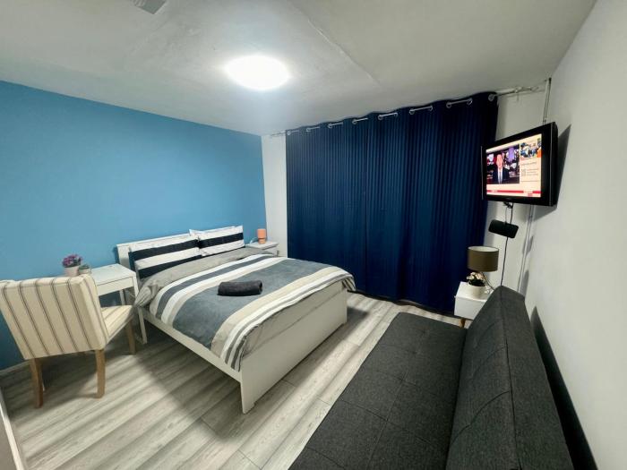 TOTTENHAM VELVET Suites