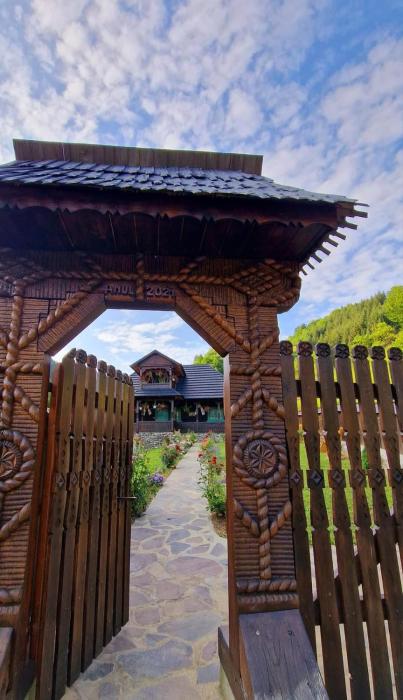 Casutele Paul de pe Vale