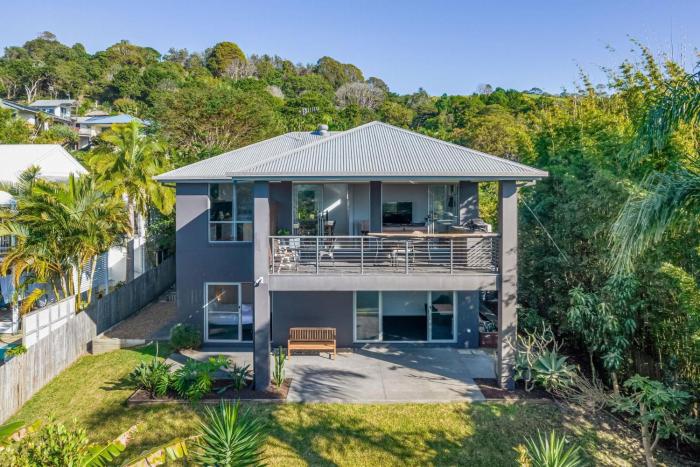 Corker in Suffolk Park - Belle Escapes Byron Bay