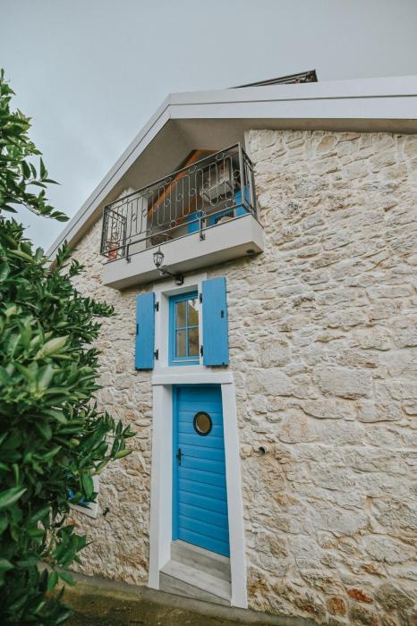 Stone House Zrinski entire apartment 62 m2