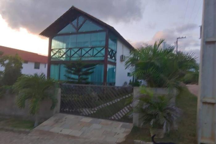 Excelente casa equipada em condomínio em Gravatá