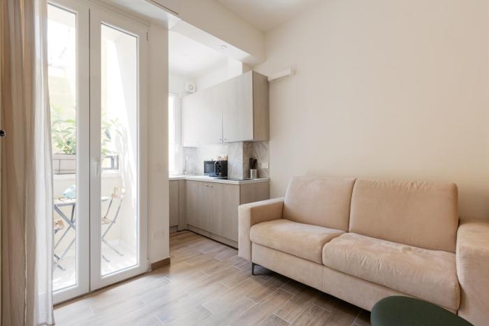 Forlanini M4 Modern Studio with Balcony