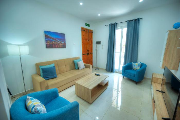 Charming 2 bedroom near Sliema seafront YBON1-1