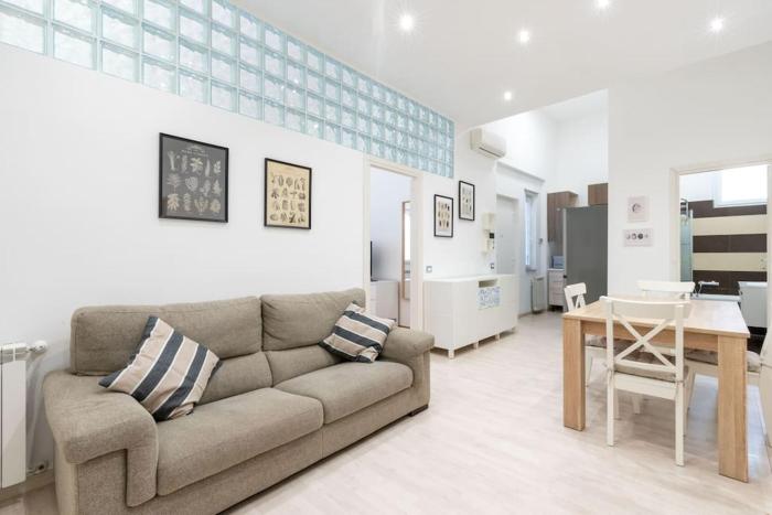 A 10 min da San Giovanni Casa Indipendente