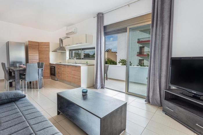 Irianas Apartments in Center