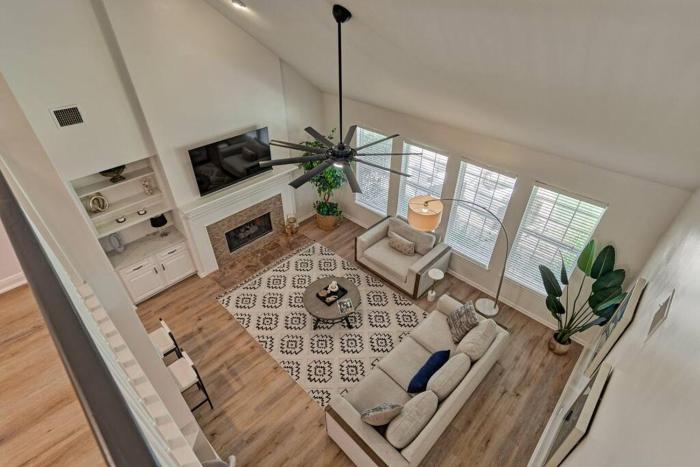 New!4BR with Easy Access toWoodlands Amenities