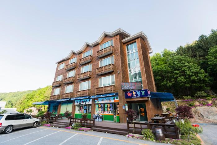 Muju Sky View Pension
