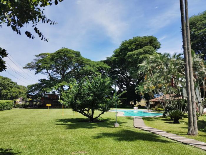 Casa Campestre con piscina Ideal para familias y grupos cerca de Buga