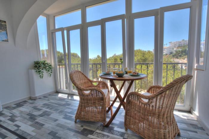 18 Monte B, Miraflores, 2 pools, peaceful views