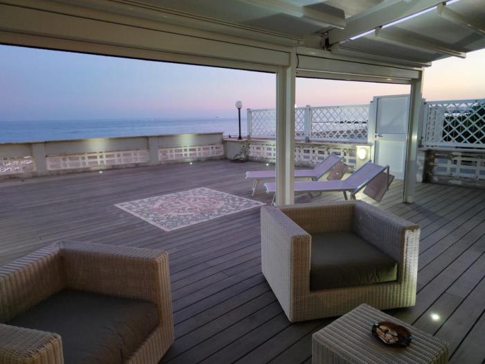 La terrazza sul mare