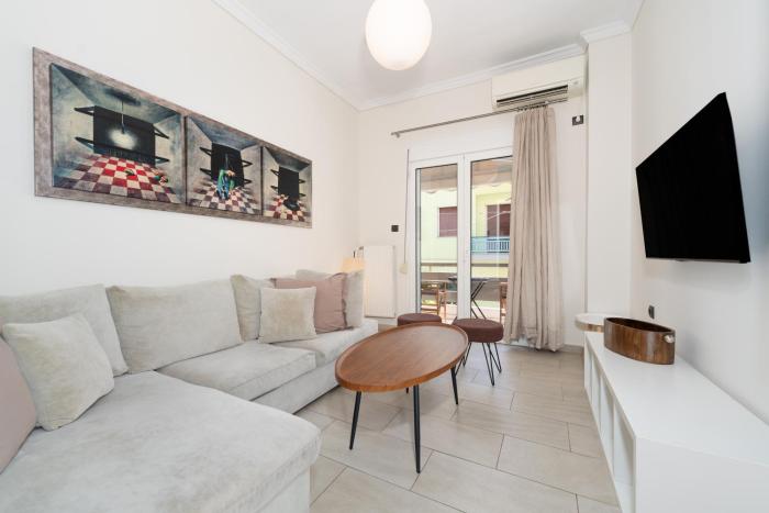 Modern Apartment in Thiseio with Balcony