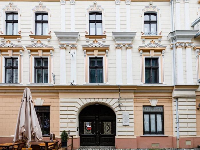 Joy City Stay Ultracentral Chic