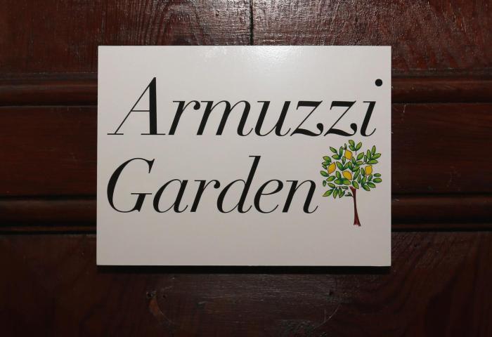 Armuzzi Garden, Roma e mare