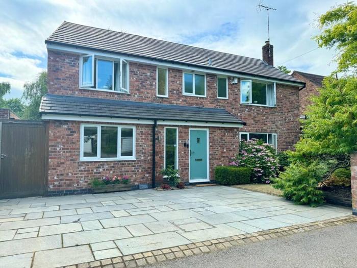 Detached Home in Prestbury Village, Cheshire East