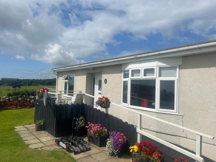 Moneydarragh Cottage with uninterrupted mountain and sea views- Hot tub available for hire at extra cost