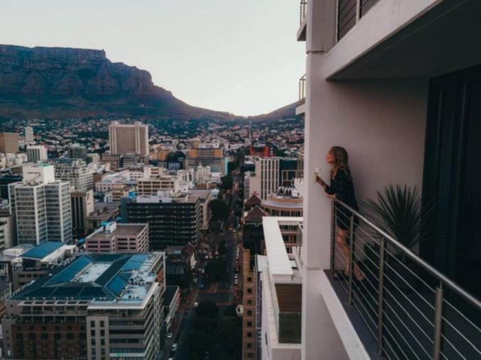 "Lykke on Bree" - Unique apartment with stunning Table Mountain views