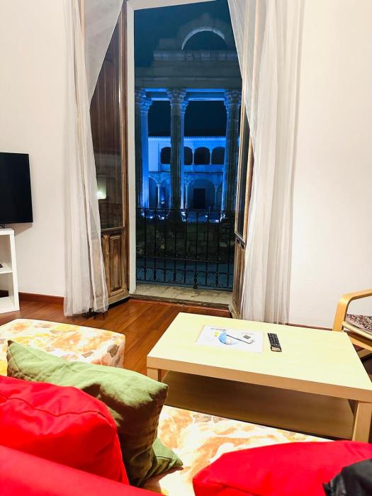 Apartamentos Templo Diana -Vistas Históricas-