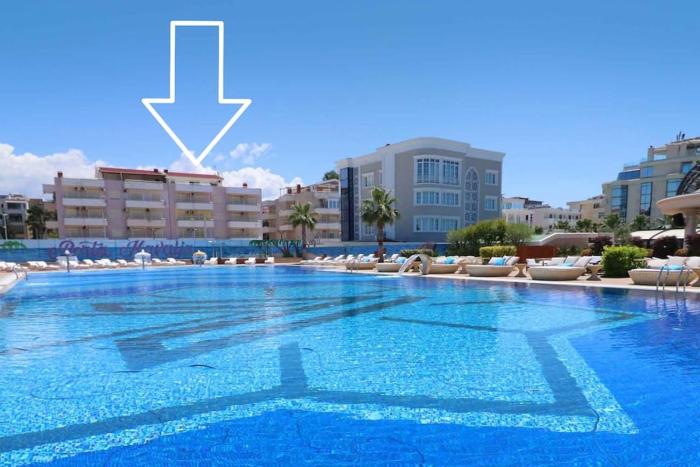 Golem Apartment Vela beachfront private terrace