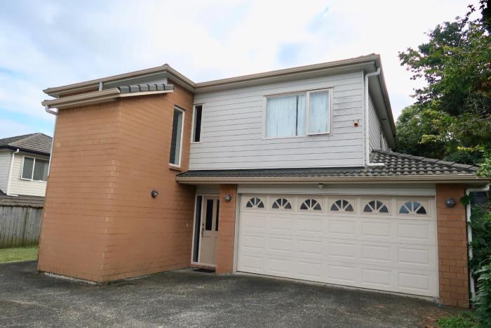 5 Bedroom sweet House 82A Richardson Road