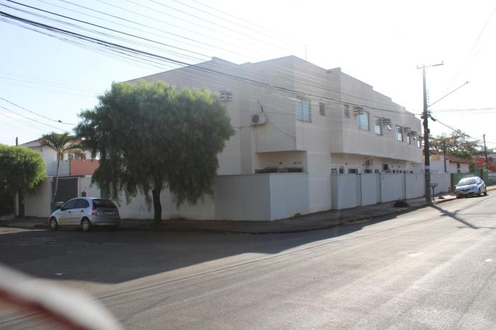 Apto06 com ar e ótima localização em Ourinhos