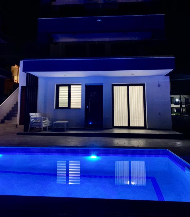 PLATINUM apartment with pool