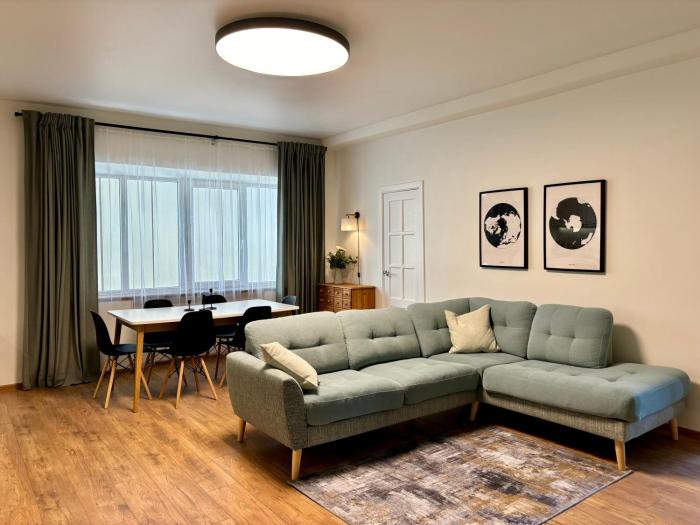 Tallinn Central 3BR Apt with Free WiFi & Parking