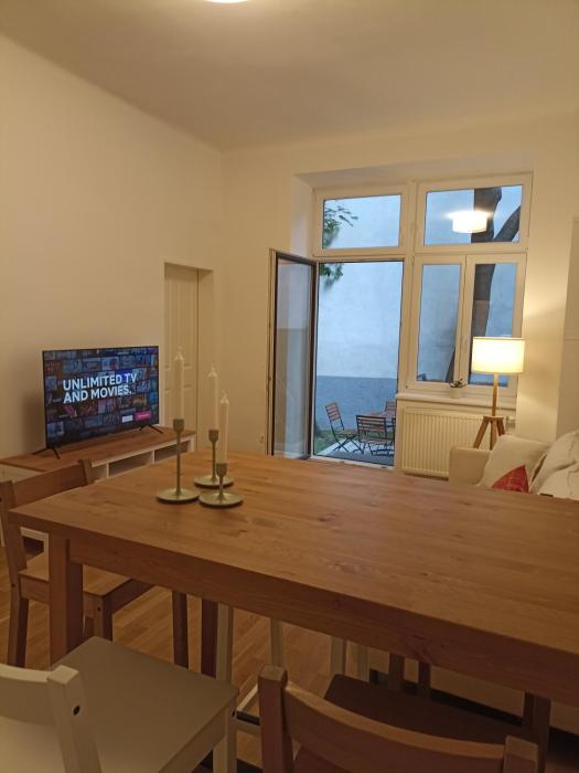 Spacious apartment near Central Train Station