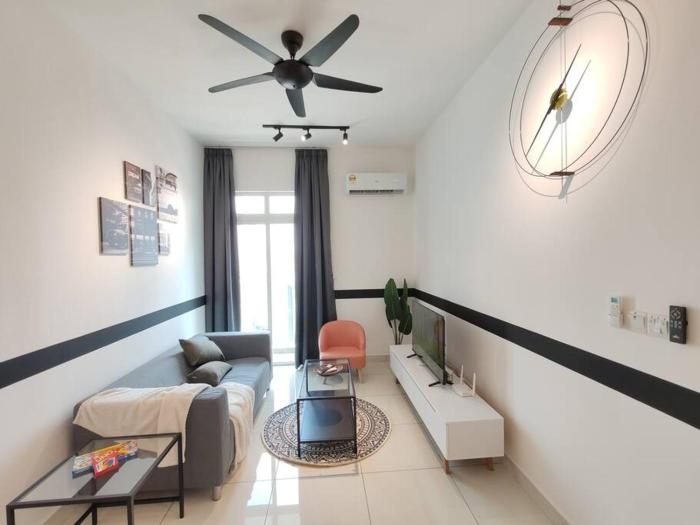 M 2-7pax 200mbpswifi near Mrt Lrt HKL IJN