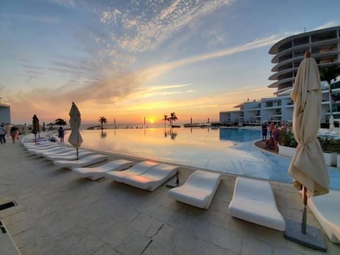 Beachfront Bliss at Aria Ocean Flamingos