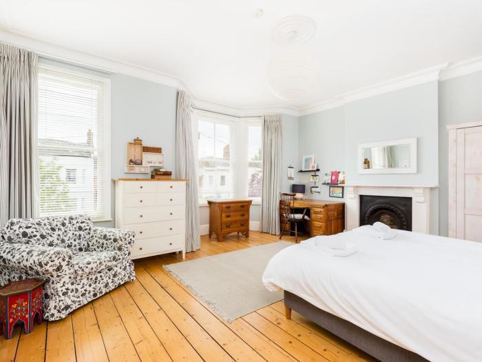 Spacious Family 3Bed on Leam Terrace with Parking Pass the Keys