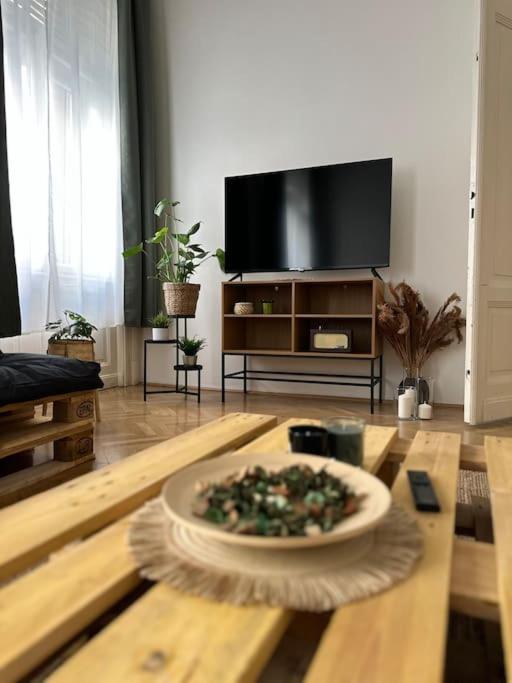 Baross 86 greenery apartment