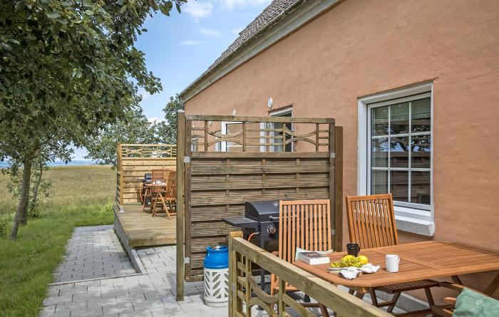 Cozy Apartment In Faaborg With Wifi