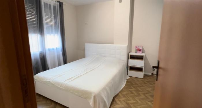 Joana04 Golem, Durres