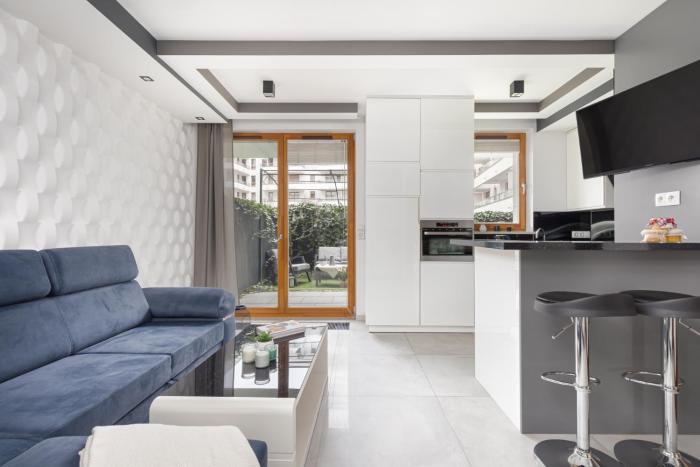 Wola! Big Garden! Cosily!