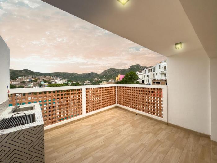 Casa Colonial Contemporánea