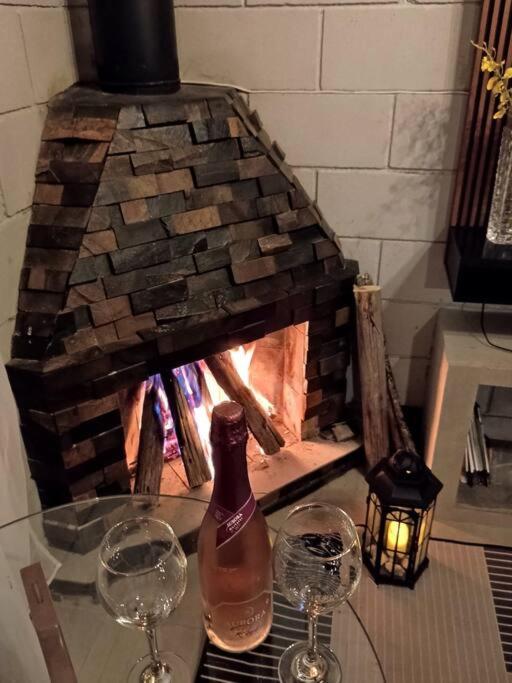 Casa de campo com vista para represa