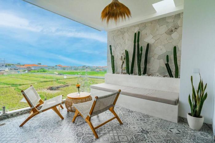 Gorgeous 3 beds in Canggu with ricefields view