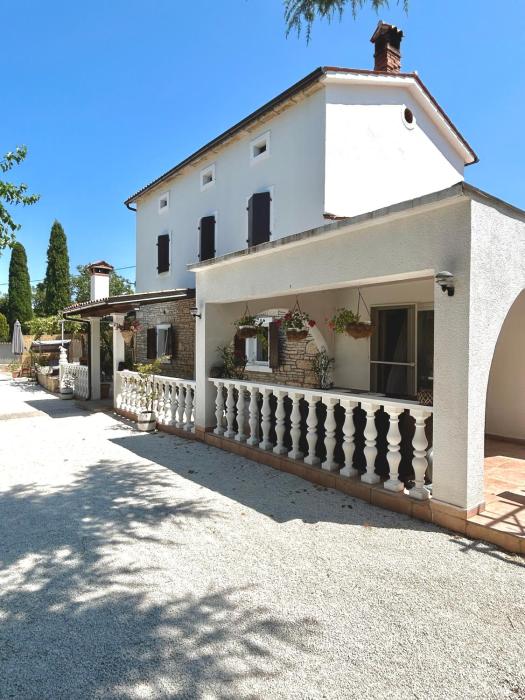 Villa Roža