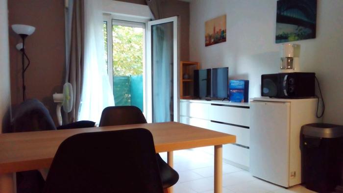 Joli studio avec terrasse