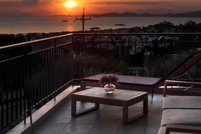 Thenias Bellevue apartment