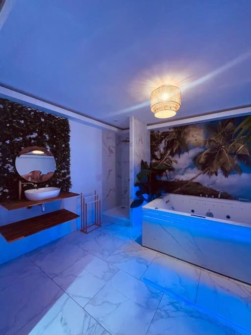 Jungle Suite, Jacuzzi à 7 min de la mer