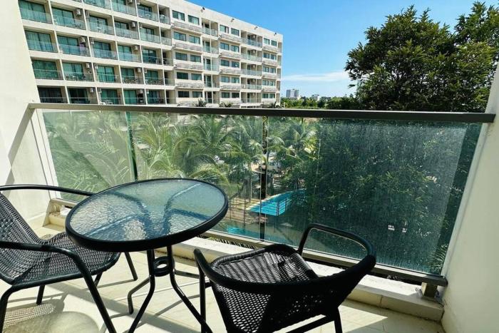 Laguna Maldives Pool View