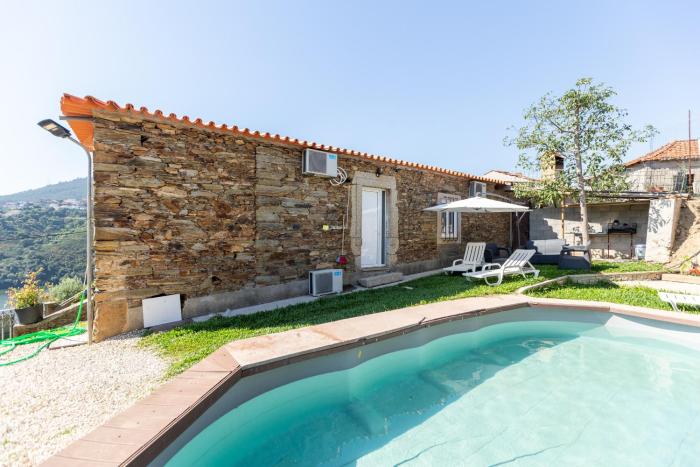 Casa das Dognas with Private Pool & Garden - Castelo de Paiva, by Hopstays