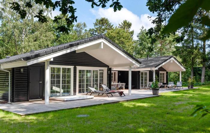 Beach Front Home In Græsted With Wifi